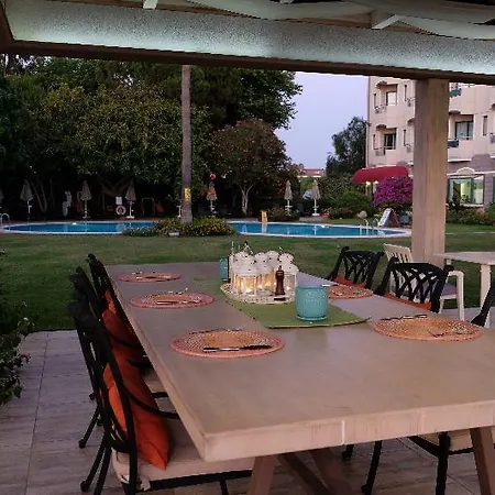 Mutlu Hotel